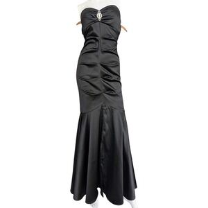 Satin Strapless Mermaid Gown‎ Medium Glam Evening Elegant Sophisticated Occasion